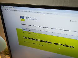 auf der website der deutsche rentenversicherung koennen versicherte rentner und hinterbliebene zahlreiche dokumente kostenlos online anfordern