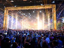 basel schweiz 20250518 oesterrikes jj med laten wasted love vinner den 69 e upplagan av eurovision song contest esc i st jakobshalle i basel schweiz loerdag den 17 maj 2025