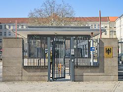 bundesministerium der verteidigung stauffenberg strasse tiergarten mitte berlin deutschland