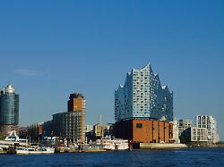 cap san diego an der ueberseebruecke