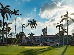 das anwesen mar a lago von donald trump die bundespolizei fbi hat nach angaben von ex us praesident donald trump dessen anwesen in mar a lago im us bundesstaat florida durchsucht