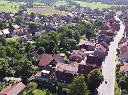 das oertchen billingshausen ortsteil von bovenden der pferdehof in billingshausen bei goettingen will mit sogenannten pferdetoiletten fuer mehr sauberkeit im ort sorgen