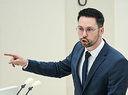 dennis hohloch afd spricht bei der 19 sitzung des landtages brandenburg zur aktuellen stunde zum thema zehn jahre grenzoeffnung und die folgen fuer brandenburg