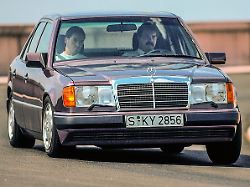 der mercedes w124 ist in der youngtimer szene als solider dauerlaeufer gefragt