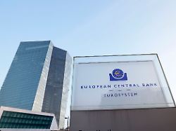 die europaeische zentralbank ezb ist ein organ der europaeischen union symbolfoto themenfoto frankfurt am main 09 03