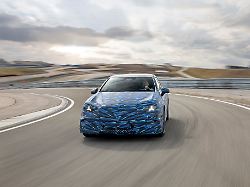 die elektrische c klasse soll laut hersteller ueber 750 kilometer reichweite verfuegen und binnen zehn minuten strom fuer 300 kilometer nachladen