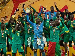 die senegalesischen nationalspieler und der nationale verband wollen die entscheidung des berufungsgerichts des afrikanischen fussball verbands caf nicht akzeptieren