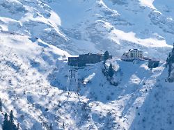 eine ansicht auf die zwischenstation truebsee der gondelbahn engelberg titlis express nach dem auf truebsee eine gondel der selben bahn abstuerzte am mittwoch 18 maerz 2026 in engelberg 1