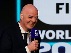 findet die ticketpreise fuer die wm angemessen fifa chef infantino archivbild