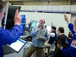 futures options traders work on the floor at the new york stock exchange s nyse american amex in new york city u s march 16 2026