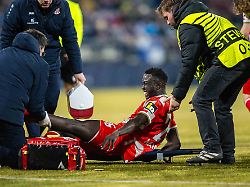 horrific silas injury during europa conference league playoff match sigma olomouc 1 fsv mainz 12 march 2025 andruv stadium olomouc czech republic copyright xmichalxfajt zosportu 1