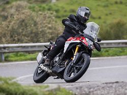 im bereich zwischen 4 000 und 7