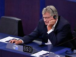 joerg meuthen bei einer plenartagung zu der neuen eu waldstrategie fuer 2030 fuer nachhaltige waldbewirtschaftung in europa im plenarsaal des europaeischen parlaments strassburg 12 09