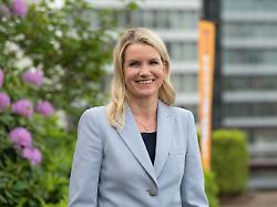 karin dohm damalige finanzvorstaendin der hornbach holding ag und der hornbach baumarkt ag aufgenommen vor einer bilanz pressekonferenz der hornbach gruppe