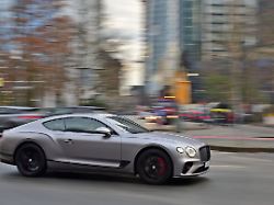 luxuswagen der britischen marke bentley in frankfurt am main