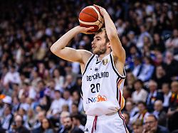 malte delow deutscher basketball bund 20 mit dem dreier fiba basketball world cup 2027 european qualifiers deutschland vs kroatien 1 3
