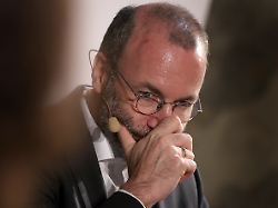 manfred weber csu vorsitzender der evp nimmt bei einer podiumsdiskussion mit dem titel wir in europa teil