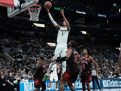 mar 30 2026 san antonio texas usa san antonio spurs forward victor wembanyama 1 shoots over chicago bulls forward guerschon yabusele 28 in the second half at frost bank center