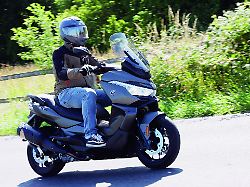 mit dem voge sr4 haelt eine luxurioese ausstattung in der mittleren rollerklasse einzug