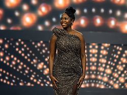 motsi mabuse bei der lets dance live tour am 04 12 2025 in der sap arena mannheim