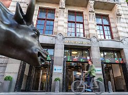 niederlande frontansicht der amsterdamer boerse euronext aufnahmedatum 01 november 2021