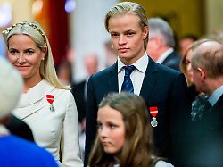 norwegens kronprinzessin mette marit wollte verreisen waehrend des prozesses gegen ihren aeltesten sohn laeuft doch nun hat sie die reise abgesagt