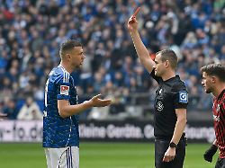 rote karte fuer edin dzeko schalke 10 15 03 3