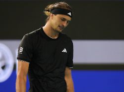 tennis wta tour atp tour miami einzel maenner halbfinale alexander zverev hamburg jannik sinner ita alexander zverev aus deutschland reagiert auf einen verpassten punkt gegen jannik sinner 1
