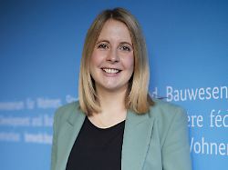 verena hubertz nur fuer redaktionelle zwecke editorial use only verena hubertz spd bundesbauministerin im rahmen eines interviews in ihrem ministerium