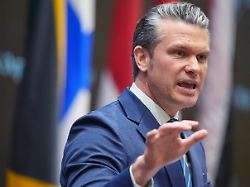 verteidigungsminister pete hegseth spricht im u s southern command auf der eroeffnung einer konferenz zur bekaempfung von kartellen 1