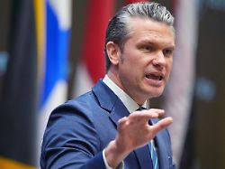 verteidigungsminister pete hegseth spricht im u s southern command auf der eroeffnung einer konferenz zur bekaempfung von kartellen 2