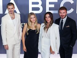 victoria beckham world premiere in london uk 8 oct 2025 romeo beckham harper beckham victoria beckham and david beckham attend the world premiere of victoria beckham at the curzon mayfair in london