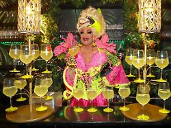 abb olivia jones bei der eroeffung gast deutschlands erster reality tv bar dschungelbar mit eckel essen und pruefungen wie im dschungelkamp auf st pauli grosse freiheit am mittwoch 11 03