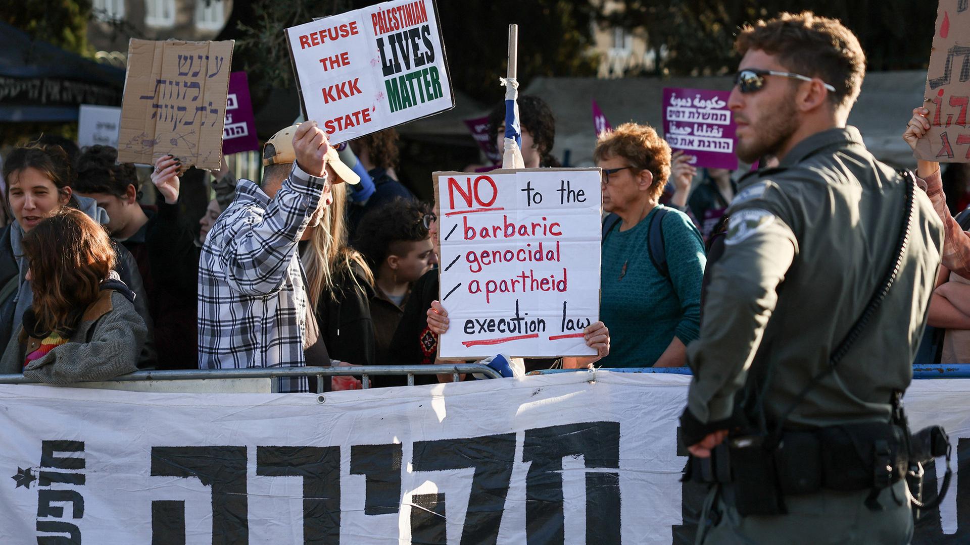 demonstration schilder 100