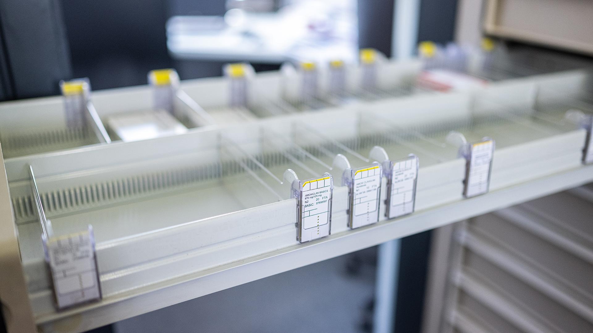 medikamente schublade 100