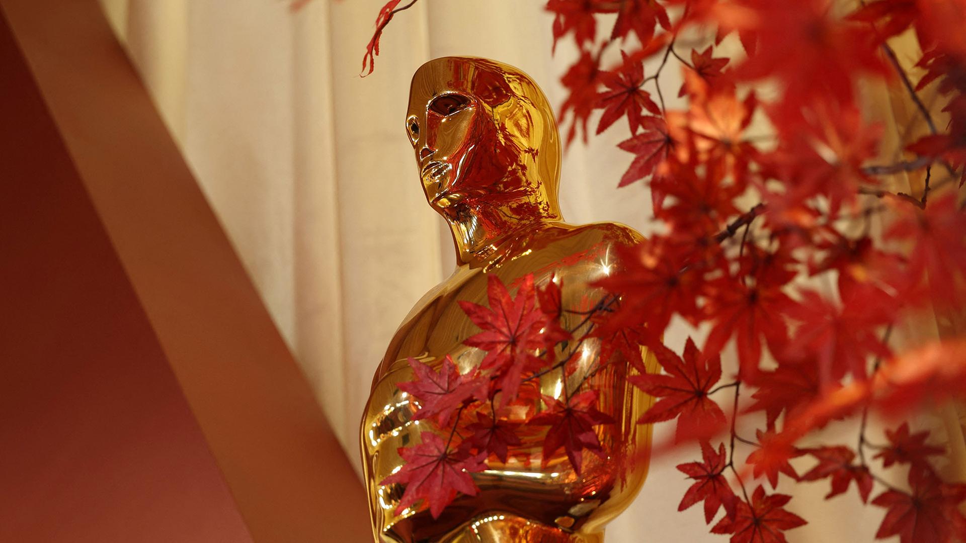 oscar statue blaetter 100