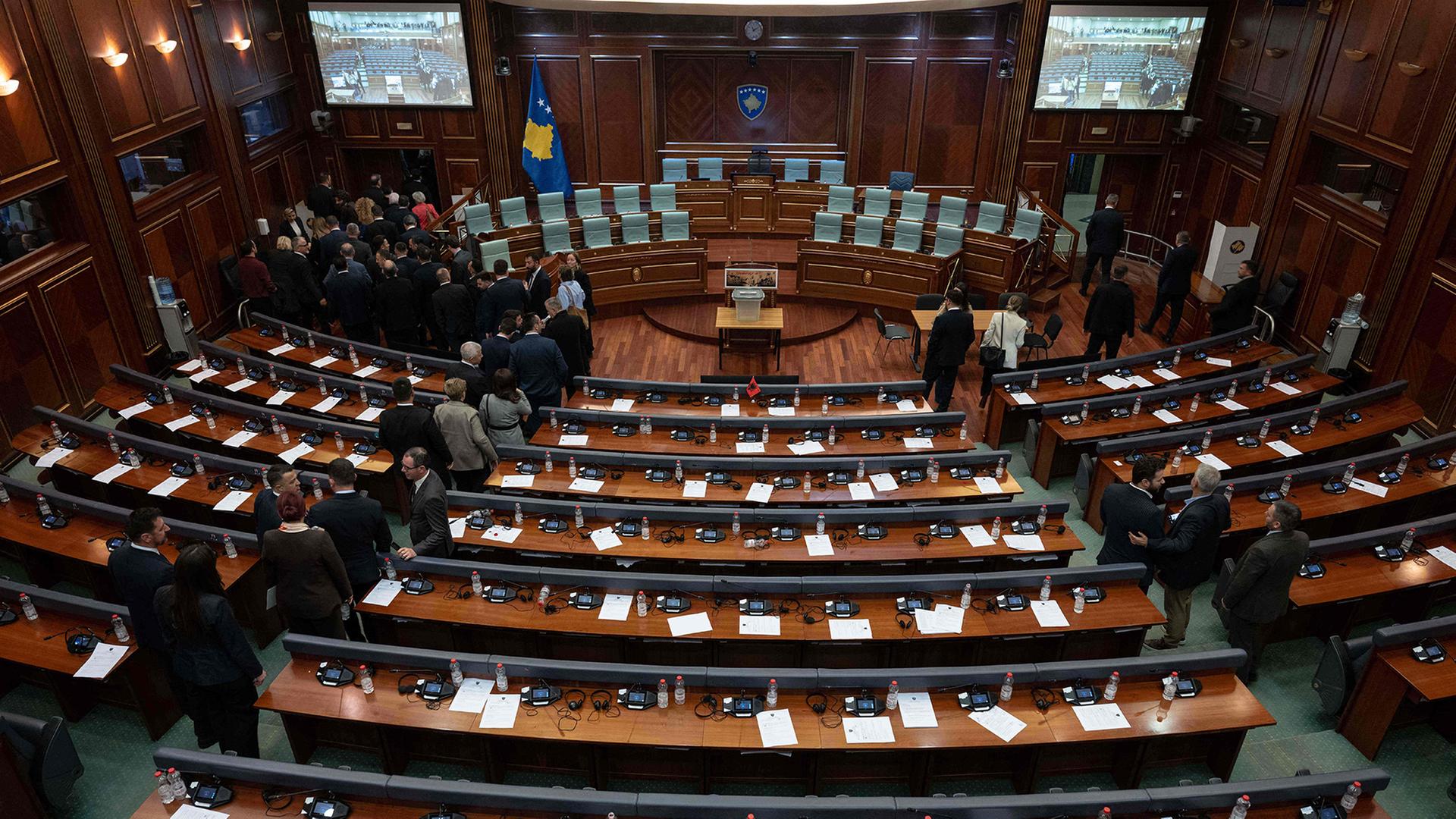 parlament kosovo 100