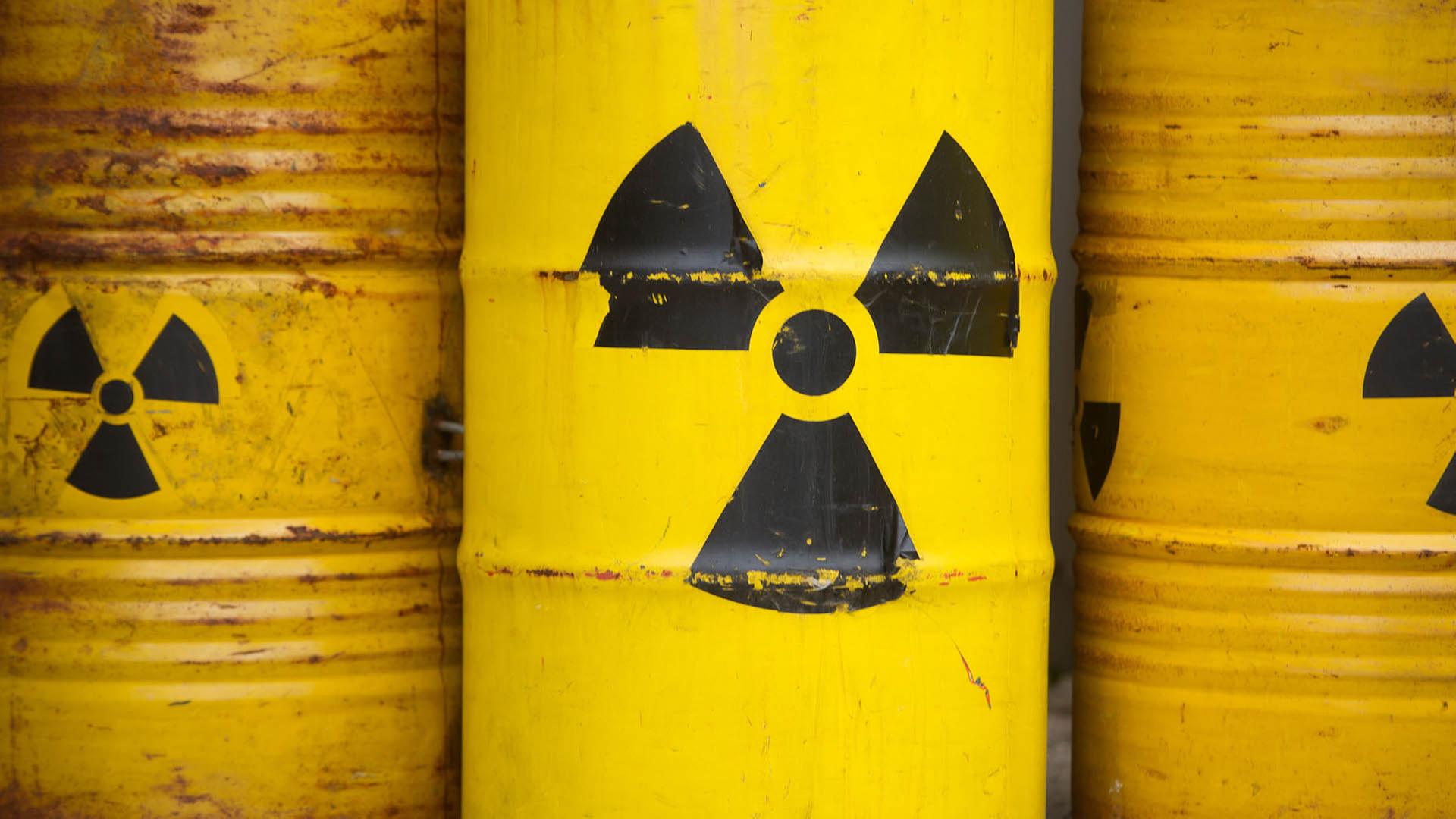 radioaktiv symbol 100