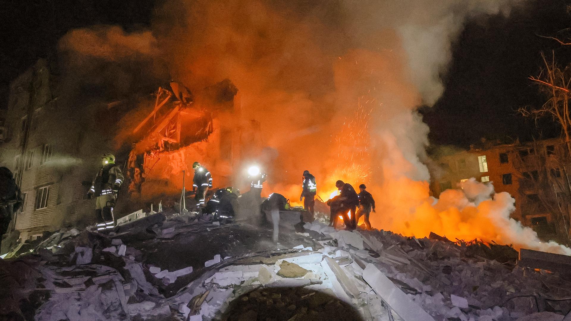 wohnhaus flammen 100