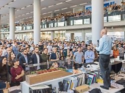 044a foster networks ju 43483