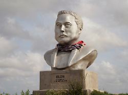 a bust of elon musk as spacex prepares to file for an initial public offering ipo in brownsville texas u s march 31 2026 reuters gabriel v