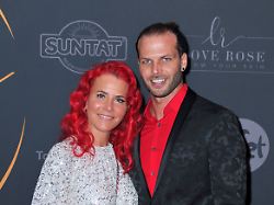 all together charity gala dennis und dana diekmeier anlaesslich der all together charity gala am 03 12 2024 im wintervariete heidelberg