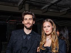 alvaro soler und melanie kroll bei der armani beauty party anlaesslich der 75 berlinale in den wilhelm studios am 15 02 2025 in berlin