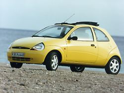 aufwertung ab 1999 ist der ford ka optional mit elektrischem faltschiebedach und in wagenfarbe lackierten stossfaengern im angebot