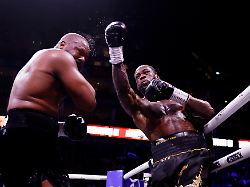 boxing derek chisora v deontay wilder o2 arena london britain april 4 2026 derek chisora in action against deontay wilder action images via reuters peter cziborra 1