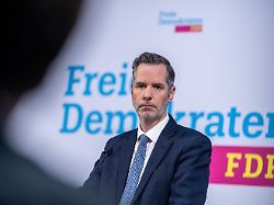 christian duerr fdp bundesvorsitzender spricht bei der pressekonferenz in der bundeszentrale der fdp dem hans dietrich genscher haus nach den landtagswahlen in rheinland pfalz