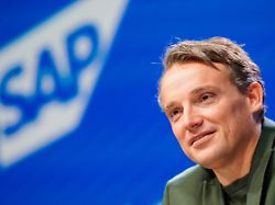 christian klein vorstandschef des softwarekonzerns sap waehrend einer bilanzpressekonferenz