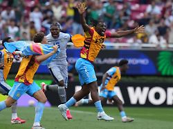 dr congo s players celebrate at the end of the world cup playoff final soccer match between dr congo and jamaica in guadalajara mexico tuesday march 31 2026