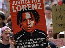 der 21 jaehrige lorenz starb durch polizeischuesse von hinten