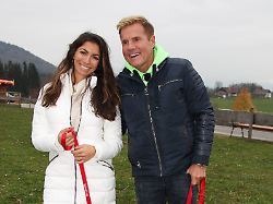 dieter bohlen mit freundin carina walz vip eroeffnung gut aiderbichl weihnachtsmarkt in henndorf oesterreich am 13 11